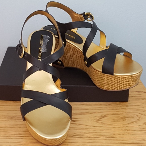 Audrey Brooke Shoes - Audrey Brooke Platform Sandal Women's Size 9